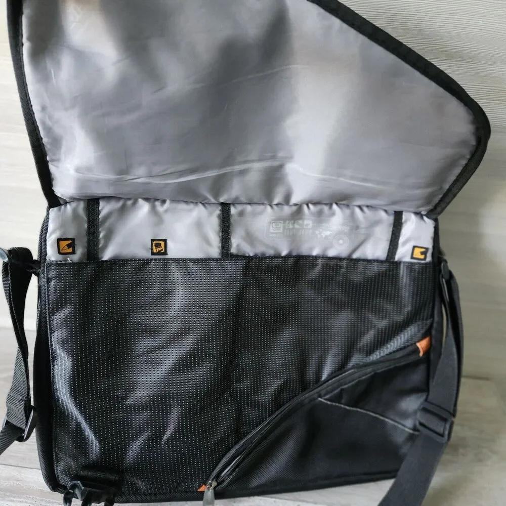Ogio Laptop Messenger Bag Multi-Zip Compartment Carrying‎ Padded Pocket Black